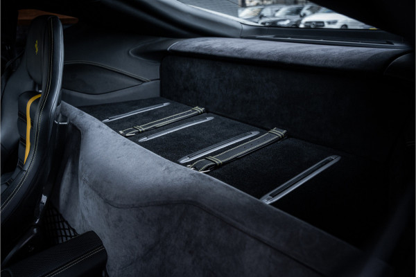 Ferrari 812 6.5 V12 Superfast HELE - Racing seats l Passenger display l JBL