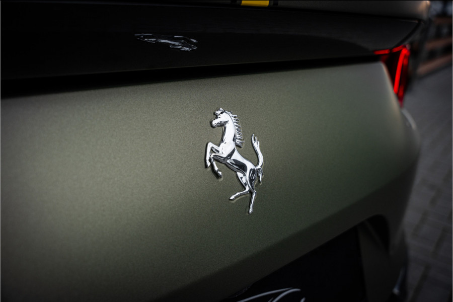 Ferrari 812 6.5 V12 Superfast HELE - Racing seats l Passenger display l JBL