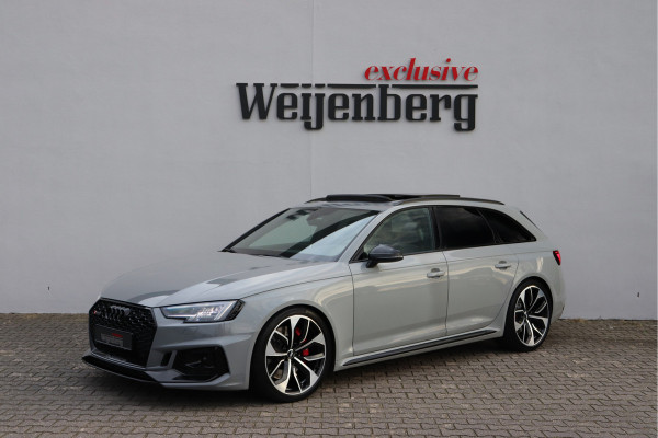 Audi RS4 2.9 TFSI Quattro Matrix Pano Massage Carbon