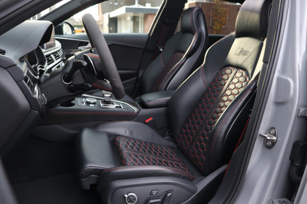 Audi RS4 2.9 TFSI Quattro Matrix Pano Massage Carbon