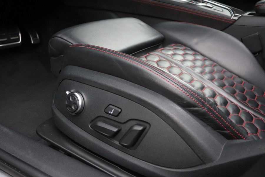 Audi RS4 2.9 TFSI Quattro Matrix Pano Massage Carbon