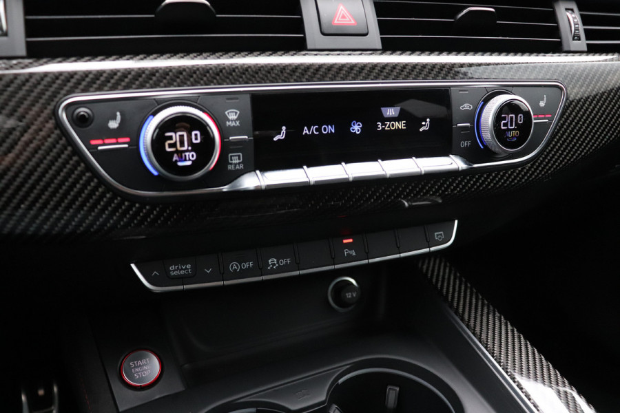 Audi RS4 2.9 TFSI Quattro Matrix Pano Massage Carbon