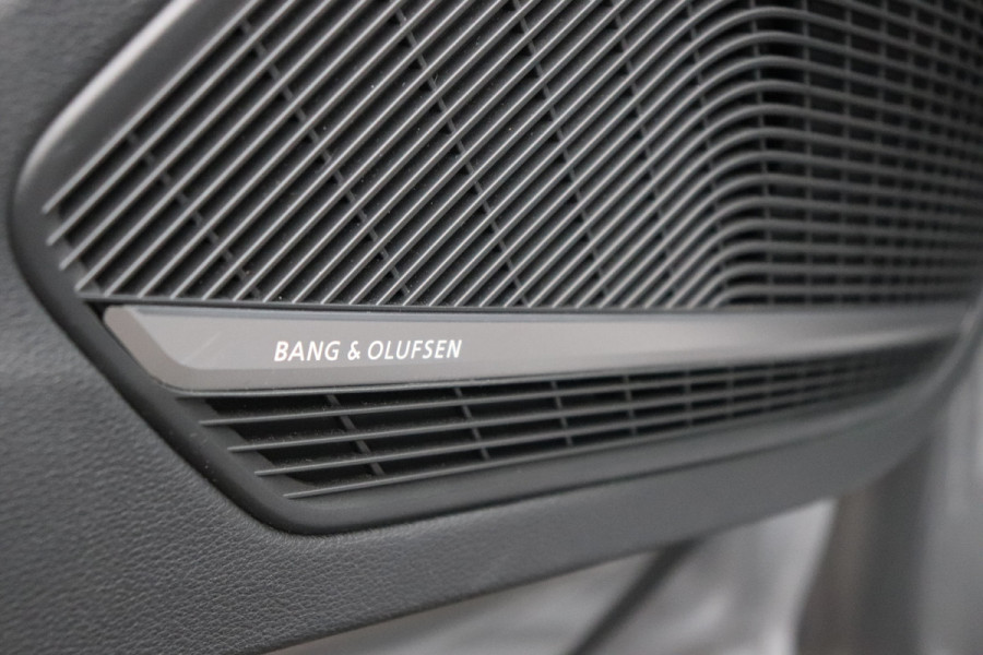 Audi RS4 2.9 TFSI Quattro Matrix Pano Massage Carbon