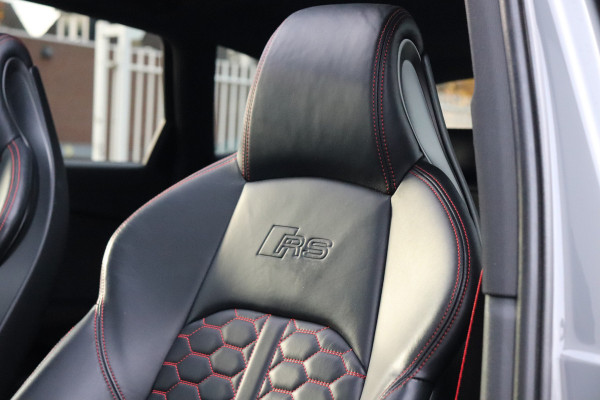 Audi RS4 2.9 TFSI Quattro Matrix Pano Massage Carbon