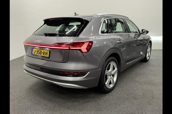 Audi e-tron e-tron 50 quattro Launch edition plus 71 kWh Panoramadak Navigatie Apple Carplay/Android Auto Parkeersensoren Adaptive Cruise Control Memory stoelen Leder Stoelverwarming Climate Control
