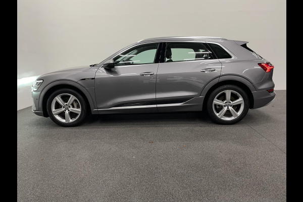 Audi e-tron e-tron 50 quattro Launch edition plus 71 kWh Panoramadak Navigatie Apple Carplay/Android Auto Parkeersensoren Adaptive Cruise Control Memory stoelen Leder Stoelverwarming Climate Control