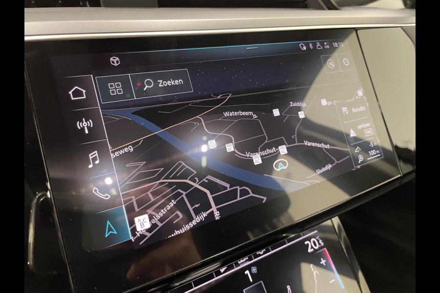 Audi e-tron e-tron 50 quattro Launch edition plus 71 kWh Panoramadak Navigatie Apple Carplay/Android Auto Parkeersensoren Adaptive Cruise Control Memory stoelen Leder Stoelverwarming Climate Control