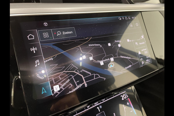 Audi e-tron e-tron 50 quattro Launch edition plus 71 kWh Panoramadak Navigatie Apple Carplay/Android Auto Parkeersensoren Adaptive Cruise Control Memory stoelen Leder Stoelverwarming Climate Control