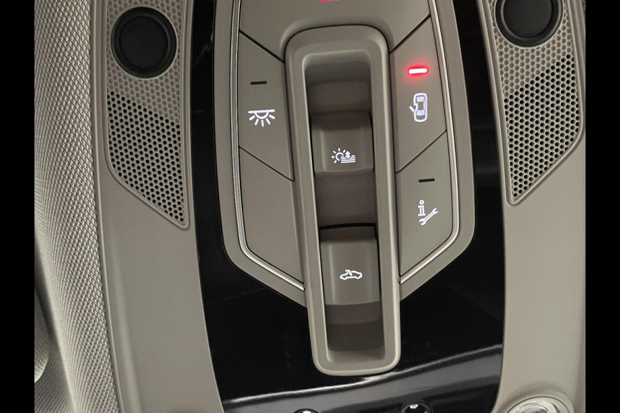 Audi e-tron e-tron 50 quattro Launch edition plus 71 kWh Panoramadak Navigatie Apple Carplay/Android Auto Parkeersensoren Adaptive Cruise Control Memory stoelen Leder Stoelverwarming Climate Control