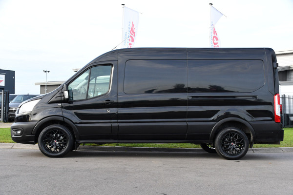 Ford Transit 350 2.0 TDCI L3H2 Black Edition Cruise, Camera, Carplay, 130pk, Trekhaak, Multimedia, NAVI Uniek!
