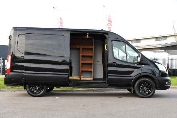 Ford Transit 350 2.0 TDCI L3H2 Black Edition Cruise, Camera, Carplay, 130pk, Trekhaak, Multimedia, NAVI Uniek!