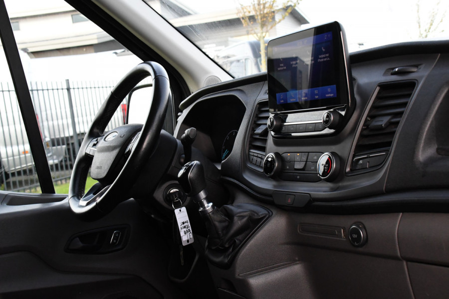 Ford Transit 350 2.0 TDCI L3H2 Black Edition Cruise, Camera, Carplay, 130pk, Trekhaak, Multimedia, NAVI Uniek!