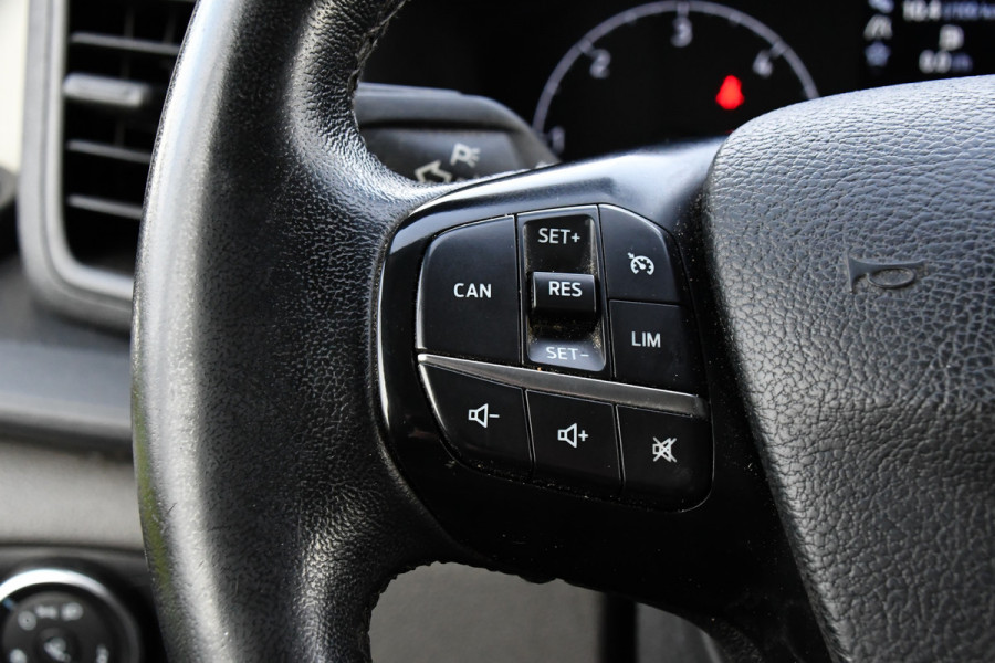 Ford Transit 350 2.0 TDCI L3H2 Black Edition Cruise, Camera, Carplay, 130pk, Trekhaak, Multimedia, NAVI Uniek!