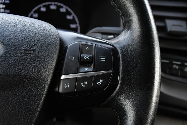 Ford Transit 350 2.0 TDCI L3H2 Black Edition Cruise, Camera, Carplay, 130pk, Trekhaak, Multimedia, NAVI Uniek!