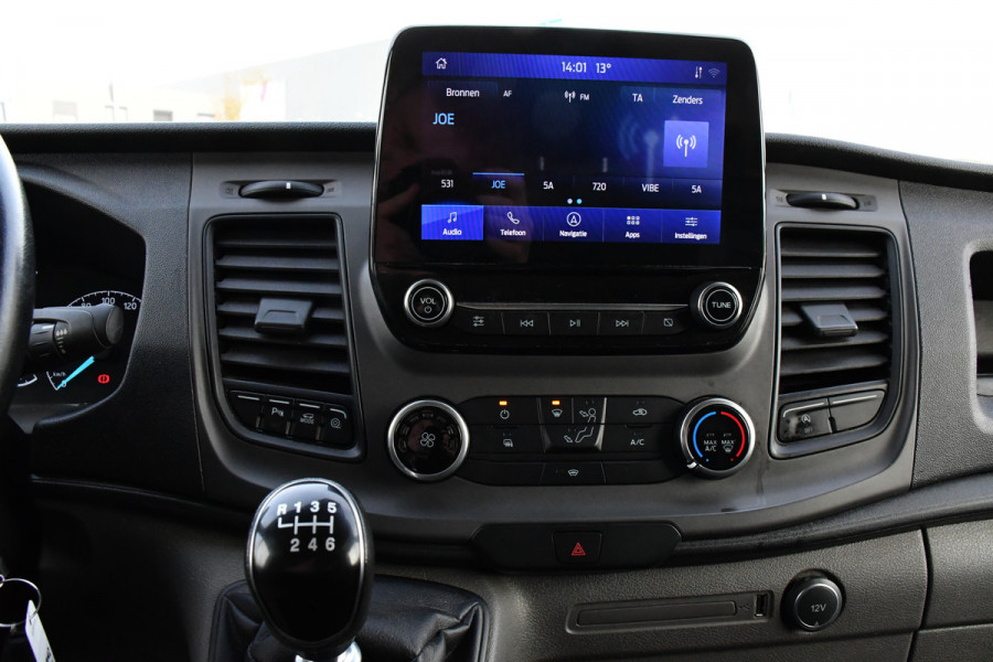 Ford Transit 350 2.0 TDCI L3H2 Black Edition Cruise, Camera, Carplay, 130pk, Trekhaak, Multimedia, NAVI Uniek!