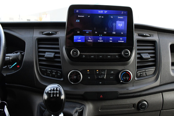 Ford Transit 350 2.0 TDCI L3H2 Black Edition Cruise, Camera, Carplay, 130pk, Trekhaak, Multimedia, NAVI Uniek!