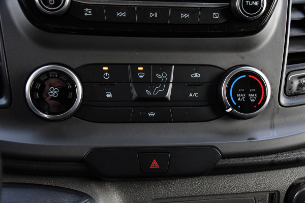 Ford Transit 350 2.0 TDCI L3H2 Black Edition Cruise, Camera, Carplay, 130pk, Trekhaak, Multimedia, NAVI Uniek!