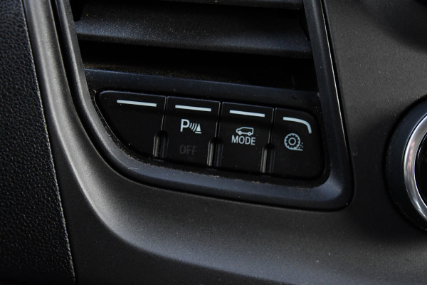 Ford Transit 350 2.0 TDCI L3H2 Black Edition Cruise, Camera, Carplay, 130pk, Trekhaak, Multimedia, NAVI Uniek!