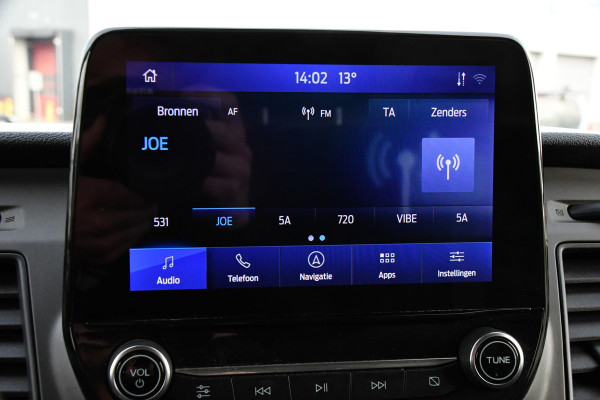 Ford Transit 350 2.0 TDCI L3H2 Black Edition Cruise, Camera, Carplay, 130pk, Trekhaak, Multimedia, NAVI Uniek!