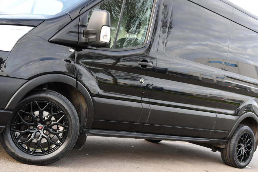 Ford Transit 350 2.0 TDCI L3H2 Black Edition Cruise, Camera, Carplay, 130pk, Trekhaak, Multimedia, NAVI Uniek!