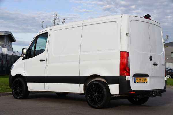 Mercedes-Benz Sprinter 211 2.2 CDI L1H1 PB Edition Camera, Cruise, Carplay, Stoelverwarming, Trekhaak, Automaat, Mbux, Uniek!
