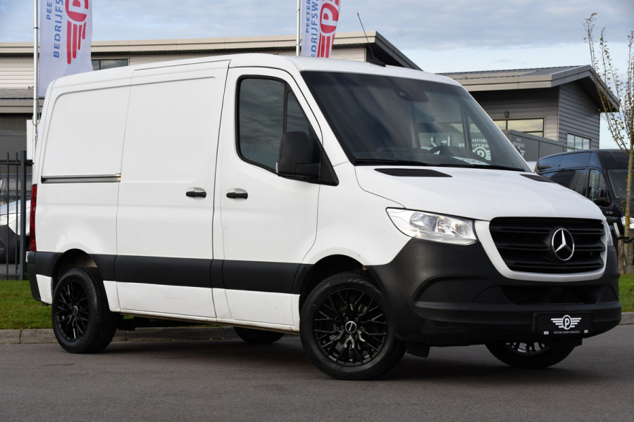 Mercedes-Benz Sprinter 211 2.2 CDI L1H1 PB Edition Camera, Cruise, Carplay, Stoelverwarming, Trekhaak, Automaat, Mbux, Uniek!