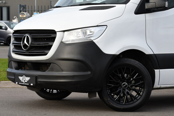 Mercedes-Benz Sprinter 211 2.2 CDI L1H1 PB Edition Camera, Cruise, Carplay, Stoelverwarming, Trekhaak, Automaat, Mbux, Uniek!
