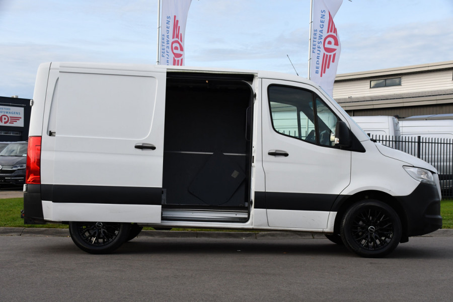 Mercedes-Benz Sprinter 211 2.2 CDI L1H1 PB Edition Camera, Cruise, Carplay, Stoelverwarming, Trekhaak, Automaat, Mbux, Uniek!