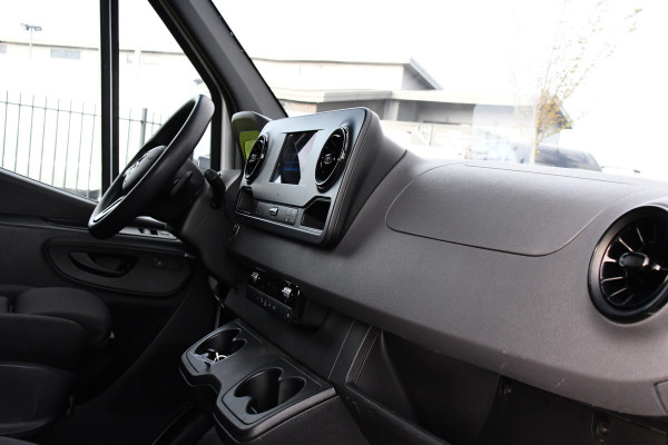 Mercedes-Benz Sprinter 211 2.2 CDI L1H1 PB Edition Camera, Cruise, Carplay, Stoelverwarming, Trekhaak, Automaat, Mbux, Uniek!