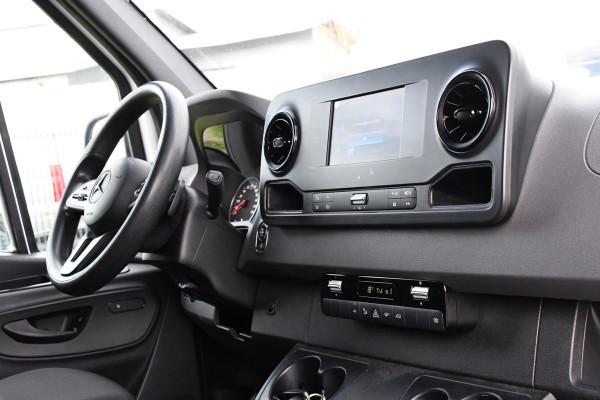 Mercedes-Benz Sprinter 211 2.2 CDI L1H1 PB Edition Camera, Cruise, Carplay, Stoelverwarming, Trekhaak, Automaat, Mbux, Uniek!