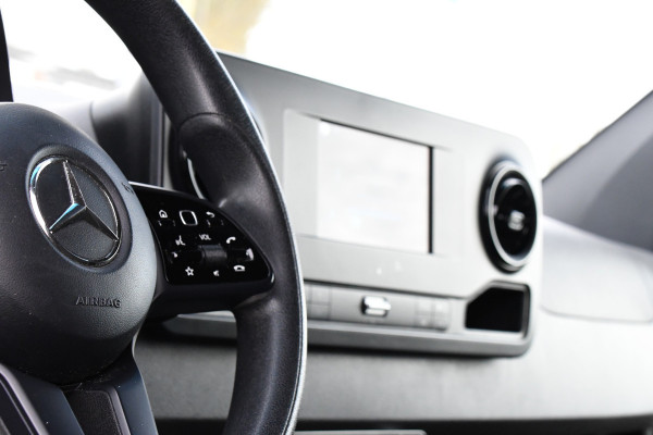 Mercedes-Benz Sprinter 211 2.2 CDI L1H1 PB Edition Camera, Cruise, Carplay, Stoelverwarming, Trekhaak, Automaat, Mbux, Uniek!