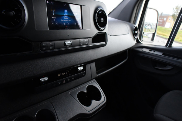 Mercedes-Benz Sprinter 211 2.2 CDI L1H1 PB Edition Camera, Cruise, Carplay, Stoelverwarming, Trekhaak, Automaat, Mbux, Uniek!