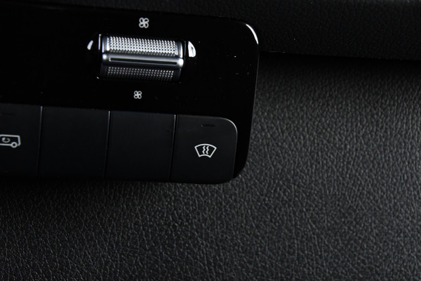 Mercedes-Benz Sprinter 211 2.2 CDI L1H1 PB Edition Camera, Cruise, Carplay, Stoelverwarming, Trekhaak, Automaat, Mbux, Uniek!