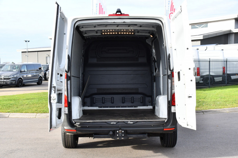 Mercedes-Benz Sprinter 211 2.2 CDI L1H1 PB Edition Camera, Cruise, Carplay, Stoelverwarming, Trekhaak, Automaat, Mbux, Uniek!