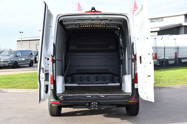 Mercedes-Benz Sprinter 211 2.2 CDI L1H1 PB Edition Camera, Cruise, Carplay, Stoelverwarming, Trekhaak, Automaat, Mbux, Uniek!