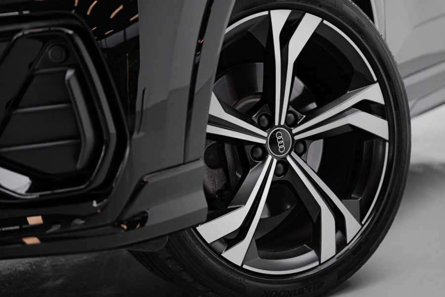 Audi Q3 Sportback 45 TFSI e Business Edition |Pano|Dodehoek|ACC|Elek. Stoelen|Ambient|