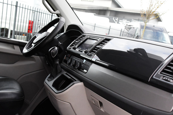 Volkswagen Transporter 2.0 TDI L2H1 Black Edition Highline Adaptieve Cruise, Camera, Carplay, Leder, Trekhaak, Sensoren, 150pk, Automaat, Uniek!