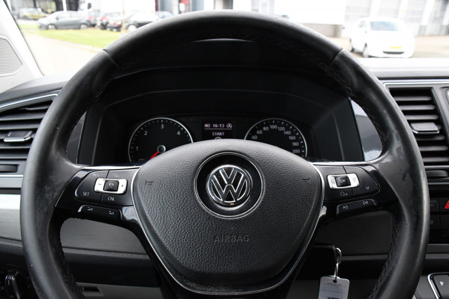 Volkswagen Transporter 2.0 TDI L2H1 Black Edition Highline Adaptieve Cruise, Camera, Carplay, Leder, Trekhaak, Sensoren, 150pk, Automaat, Uniek!