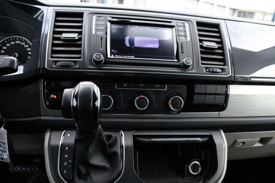 Volkswagen Transporter 2.0 TDI L2H1 Black Edition Highline Adaptieve Cruise, Camera, Carplay, Leder, Trekhaak, Sensoren, 150pk, Automaat, Uniek!