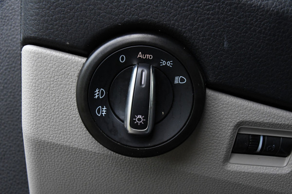 Volkswagen Transporter 2.0 TDI L2H1 Black Edition Highline Adaptieve Cruise, Camera, Carplay, Leder, Trekhaak, Sensoren, 150pk, Automaat, Uniek!