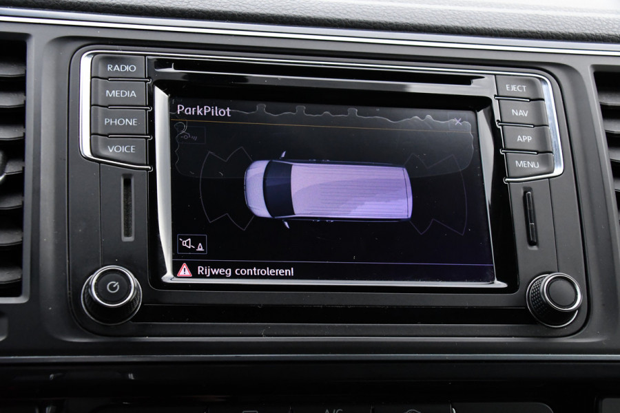 Volkswagen Transporter 2.0 TDI L2H1 Black Edition Highline Adaptieve Cruise, Camera, Carplay, Leder, Trekhaak, Sensoren, 150pk, Automaat, Uniek!