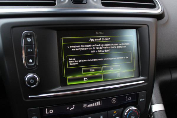 Renault Kadjar 1.2 TCe Intens / Trekhaak / Navigatie / Parkeerhulp V+A / Cruise Control / DAB / Keyless entry / 17'' / Stoelverwarming