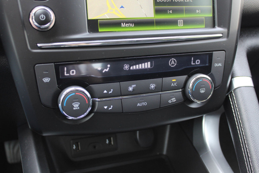 Renault Kadjar 1.2 TCe Intens / Trekhaak / Navigatie / Parkeerhulp V+A / Cruise Control / DAB / Keyless entry / 17'' / Stoelverwarming