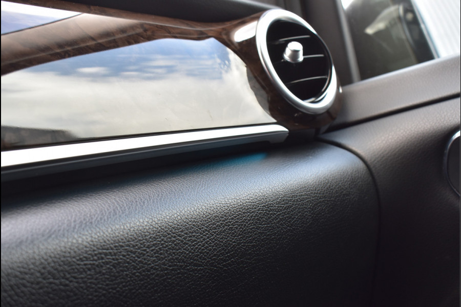 Mercedes-Benz V-Klasse 250d Lang DC Avantgarde Leder 360 Camera Elektrische Schuifdeuren 17 Inch