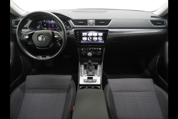 Škoda Superb Combi 1.4 TSI iV Style | Panoramadak | Trekhaak | 360 | Keyless | Adaptive Cruise | Virtual | Carplay