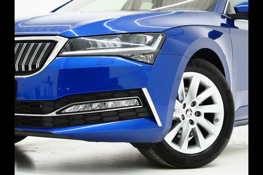 Škoda Superb Combi 1.4 TSI iV Style | Panoramadak | Trekhaak | 360 | Keyless | Adaptive Cruise | Virtual | Carplay