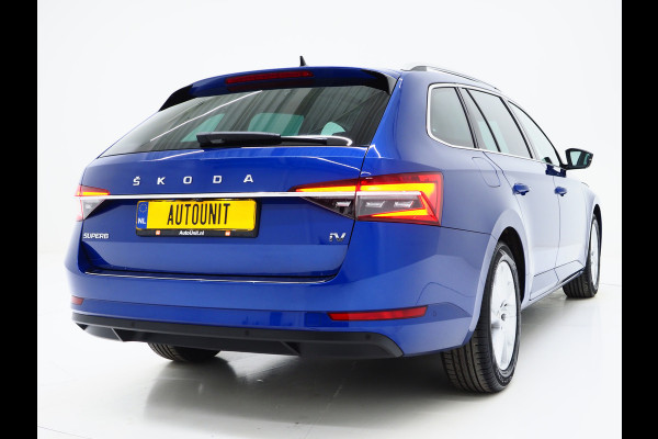Škoda Superb Combi 1.4 TSI iV Style | Panoramadak | Trekhaak | 360 | Keyless | Adaptive Cruise | Virtual | Carplay