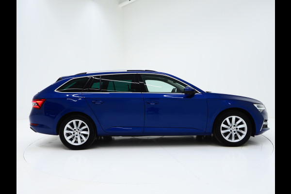 Škoda Superb Combi 1.4 TSI iV Style | Panoramadak | Trekhaak | 360 | Keyless | Adaptive Cruise | Virtual | Carplay