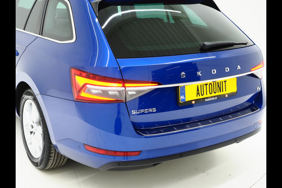 Škoda Superb Combi 1.4 TSI iV Style | Panoramadak | Trekhaak | 360 | Keyless | Adaptive Cruise | Virtual | Carplay