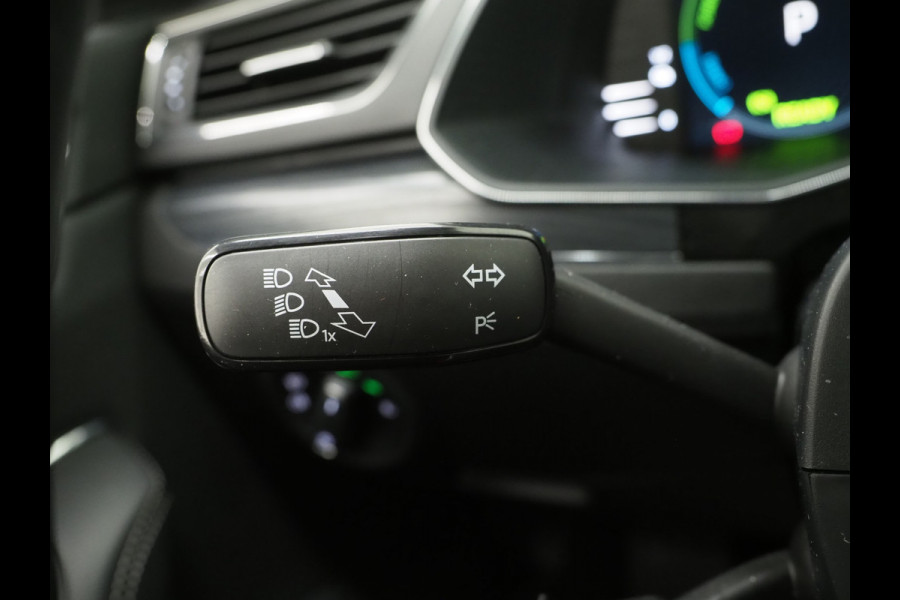 Škoda Superb Combi 1.4 TSI iV Style | Panoramadak | Trekhaak | 360 | Keyless | Adaptive Cruise | Virtual | Carplay